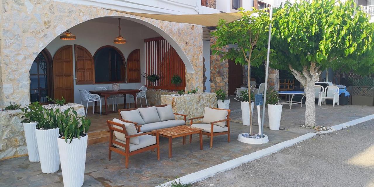 Willa Relax Seaside House By Living In Blue CCharaki Zewnętrze zdjęcie