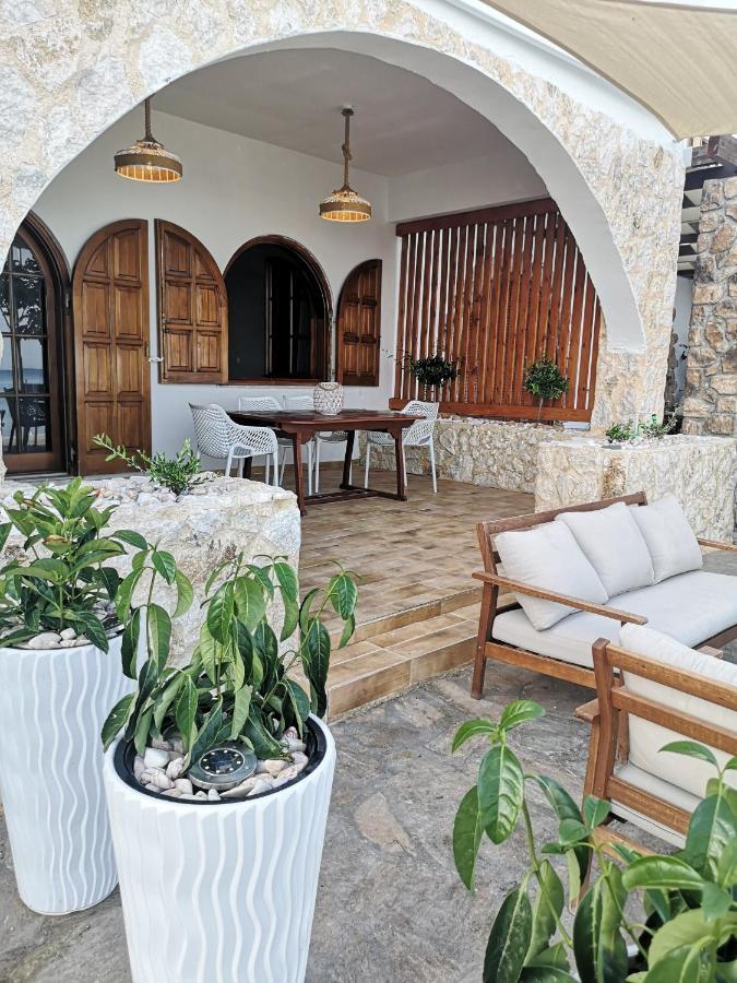 Willa Relax Seaside House By Living In Blue CCharaki Zewnętrze zdjęcie